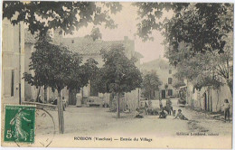 Cpa..84..ROBION..VAUCLUSE..ENTREE DU VILLAGE - Robion