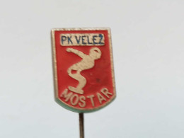 BADGE Z-64-1- SWIMMING  NATATION CLUB VELEZ, MOSTAR - Natation