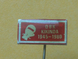 Badge Z-52-2 - BOX, BOXE, BOXING, CLUB KIKINDA, SERBIA - Boxen