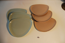 C124 6 Assiettes Vintage En Plastique Vintage UNIGRO - Plates