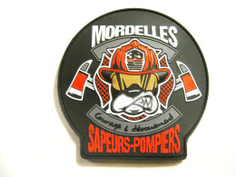 COLLECTION POMPIERS DU 35 MORDELLES SCRATCH AU DOS - Pompiers