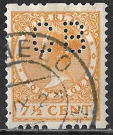 Perfin C B (N.V Tot Exploitatie Van Berdien's Confectie) In 1925 Type Veth 7½ Cent Geel Tweezijdige Roltanding NVPH R 8 - Gezähnt (perforiert)