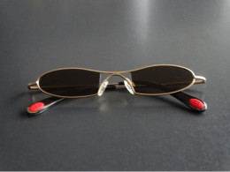 BUGATTI Lunettes De Soleil  Forme Calandre - Sun Glasses