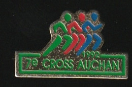 77430-  Pin's - Athlétisme , Course à Pied , 7e Cross Auchan · - Athlétisme