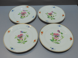 -4 ASSIETTES PORCELAINE De PARIS UNE PENSEE Au CENTRE 4 FLEURS Sur L'aile    E - Autres & Non Classés