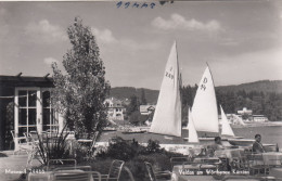 D9618) VELDEN Am WÖRTHERSEE - Gastgarten Mit Segelbooten Im Hintergrund ALT - Velden