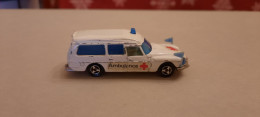 Majorette #206 Citroën DS 21 Ambulance - Majorette