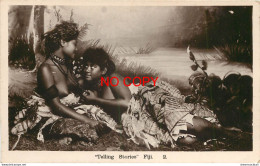 (B&P) RARE Belle Photo Cpa FIDJI FIJI Telling Stories 2 Young Women, Risque, Seins Nus - Fidji