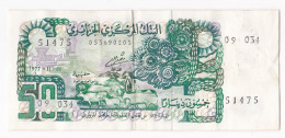 Algerie. 50 Dinars 1.11.1977 , N° 51475 . Billet Ayant Circulé - Algerien