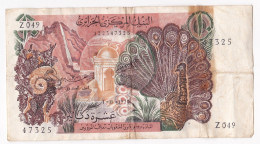 Algerie. 10 Dinars 1.11.1970 , Alphabet Z049 N° 47325 . Billet Ayant Circulé Et Déchiré  - Algeria