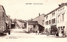 88 XERTIGNY Rue De La CURE  Magasin Avec Beaucoup De Monde - Xertigny