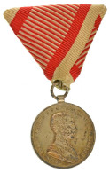 1914. "Ferenc József II. Osztályú Ezüst Vitézségi Érem" Ezüstözött Bronz Kitüntetés, Eredeti Mellszalagga T:XF Hungary 1 - Zonder Classificatie