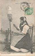 Montbéliard * Femme En Costume Et Coiffe Du Pays * La Diaichotte * Fileuse - Montbéliard