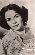 CELEBRITE - Jennifer Jones - Actrice Américaine - Paramount - Carte Postale Ancienne - Donne Celebri