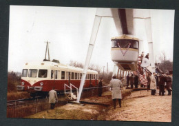 Carte-photo Moderne "Autorail X2800 Et Le Prototype De Métro Suspendu SAFEGE à Châteauneuf-sur-Loire 1960 - Train SNCF" - Subway