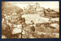 Luxembourg. Vianden. Vue Prise De La Route De Diekirch Avec Le Château. - Vianden