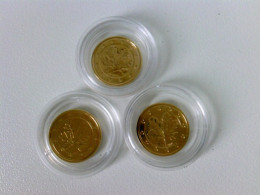 Münzen/ Medaillen: Hier 3 X 1 Cent Mit 24 Karat Goldauflage, 2012/G  2017/D  2018/ F Je In Kapsel - Numismatik