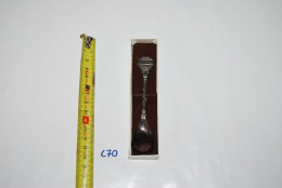 C70 Ancienne Cuillère De Collection - Geneve- Souvenir - Spoons