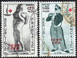 Réunion Obl. N° 357 Et 358 - Croix Rouge 1963 - L'enfant à La Grappe + Le Fifre - Oblitérés