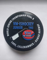 Ice Hockey - Souvenir Puck IIHF World Championship 1993 Div. B U20 Norway. - Sonstige & Ohne Zuordnung