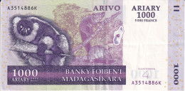 BILLETE DE MADAGASCAR DE 1000 ARIARY DEL AÑO 2004 (BANKNOTE) LEMUR - Madagascar