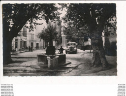 Carte De SIGNES Place Du Marché ( Camion à Identifier )  ( Format 9 X 14 Cm ) - Signes