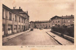 FRANCE - Sélestat - Avenue De La Gare Et La Gare - Carte Postale Ancienne - Selestat