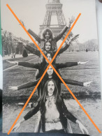 Photo, Scorpions à Paris, Tour Eiffel. 21x 14 - Photos