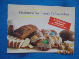 Fleischmann's New Treasury Of Yeast Baking : Introducing Rapidmix The No-Dissolve Method 1968 - Noord-Amerikaans