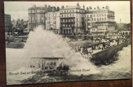 Cpa  Angleterre, England, Brighton "rough Sea At Brighton Showing Grand Junction Road And Royal Albion Hotel" écrite - Brighton