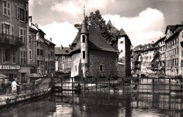 20808  ANNECY Le Palais De  L'îleet Le Canal Du Thiou  ( Buvette )    ( 2 Scans) - Annecy-le-Vieux