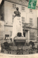 Allauch - Monument Du Dr. Chevillon - Allauch