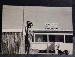 1956 Photo Australia MELBOURNE Beach ESPRESSO BAR Sennitt's - Océanie