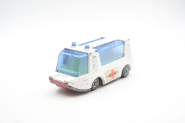 Matchbox Lesney MB46-B3 Stretcha Fetcha Ambulance, Issued 1972, Scale 1/64 - Matchbox (Mattel)