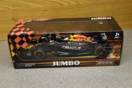 Bburago RB19 Scale 1:24 Limited Edition For Jumbo 2023 Esso Red Bull Racing ORACLE F1 Max Verstappen - Honda - Burago