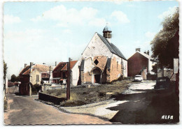 ORGEVAL- PLACE DE LA CHAPELLE. Edit Alfa  Ecrite 1967. Manque Timbre  - Orgeval