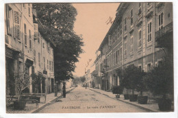 CPA :  14 X 9  -  FAVERGES  -  La Route D'ANNECY - Faverges