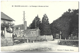 MAUVES - Le Passage à Niveau Du Pont - Mauves-sur-Loire