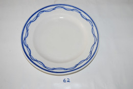 E2 Assiette En Porcelaine De Tournai - Décor Chenille, Double Filet Avec Dent De Loup - Décor Peu Courant - Rare Tiles 3 - Tournai (BEL)