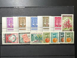 1963. Lot  13 Timbres Algérie. MNH - Other & Unclassified