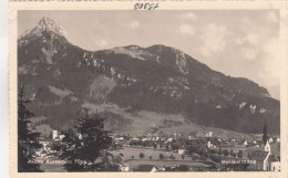 E1748) REUTTE - Ausserfern  - Tirol - Kirche Rechts Im Bild U. Blick Gegen Berg ALT ! - Reutte