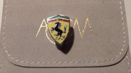 Boutonnière,badge,Lapel Pin Ferrari OMEA Milano Années 60 - Abbigliamento, Souvenirs & Varie