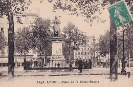 LYON          PLACE DE LA CROIX ROUSSE - Lyon 4