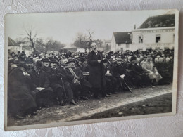 Cartes Photo  Discourt Politique , Devant L'hotel De La Gare , Gruart Deliege - Shopkeepers