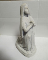 LADE  115 - Biddend Meisje - Fille En Prière - 19 X 10 Cm - 660 Gram - Plaster