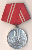DDR .Medaille Für Treue Dienste In Den Kampfgruppen Der Arbeiterklasse .10 Dienstjahre. 16. - Duitse Democratische Republiek