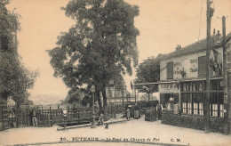 Puteaux * Le Pont Du Chemin De Fer * Hôtel De La Gare Café Tabac Tabacs TABAC - Puteaux