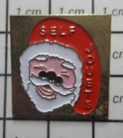 411i Pin's Pins / Beau Et Rare / NOEL / PERE NOEL SELF JOUETS - Christmas