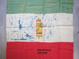 Bandiera Con Fascio Littorio Ricamato, Firme Originali E Stemma Sabaudo. - Flags