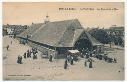 CPA - Le FAOUET (Morbihan) - La Vieille Halle - Vue Générale De La Place - Faouët